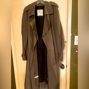 Christian Dior Men’s belted button up long trench coat. Khaki colored. Size 42R.